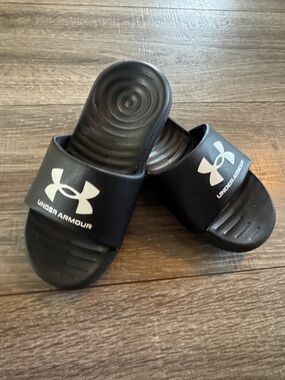 Under Armour Black Kids Slide Sandals with White Logo